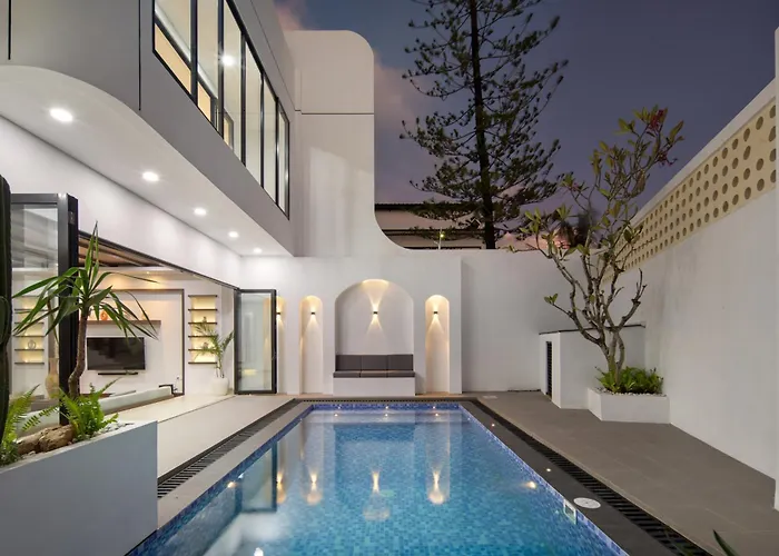 Brand New 4br With Pool & Rooftop Near Lafavela ヴィラ