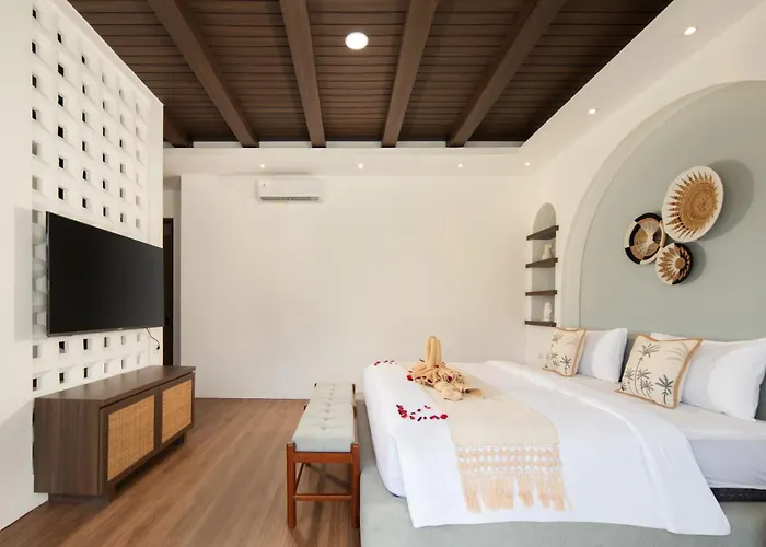 Brand New 4br With Pool & Rooftop Near Lafavela スミニャック